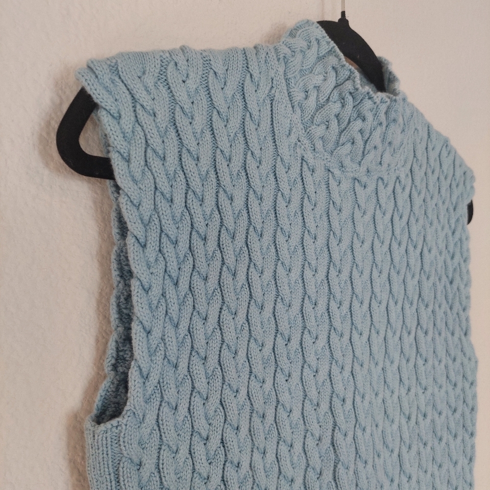 Realities Cable Knit Fisherman Scoopneck Sleeveless‎ Sweater Vest Size Meduim - Picture 2 of 7